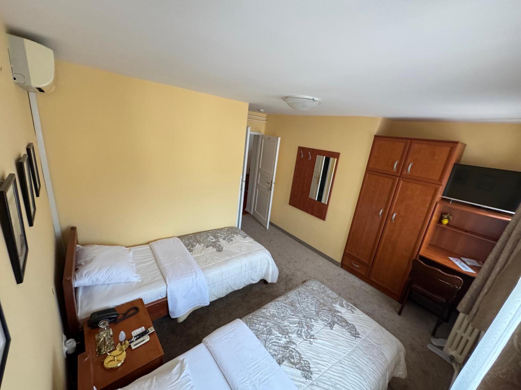 Hotel Ada 3*